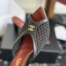 代购级Chanel26ss夏季新款网面尖头高跟穆勒凉拖网面低跟穆勒拖,以品牌标志性的双C标识搭配通透网面 代购级Chanel26ss夏季新款网面尖头高跟穆勒凉拖网面低跟穆勒拖,以品牌标志性的双C标识搭配通透网面