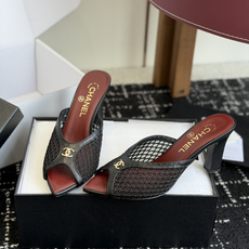 代购级Chanel26ss夏季新款网面尖头高跟穆勒凉拖网面低跟穆勒拖,以品牌标志性的双C标识搭配通透网面 代购级Chanel26ss夏季新款网面尖头高跟穆勒凉拖网面低跟穆勒拖,以品牌标志性的双C标识搭配通透网面