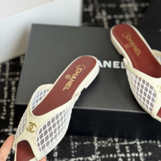 代购级Chanel26ss夏季新款网面尖头高跟穆勒凉拖网面低跟穆勒拖,以品牌标志性的双C标识搭配通透网面 代购级Chanel26ss夏季新款网面尖头高跟穆勒凉拖网面低跟穆勒拖,以品牌标志性的双C标识搭配通透网面