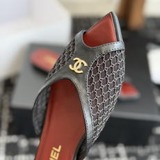 代购级Chanel26ss夏季新款网面尖头高跟穆勒凉拖网面低跟穆勒拖,以品牌标志性的双C标识搭配通透网面 代购级Chanel26ss夏季新款网面尖头高跟穆勒凉拖网面低跟穆勒拖,以品牌标志性的双C标识搭配通透网面