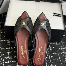 代购级Chanel26ss夏季新款网面尖头高跟穆勒凉拖网面低跟穆勒拖,以品牌标志性的双C标识搭配通透网面 代购级Chanel26ss夏季新款网面尖头高跟穆勒凉拖网面低跟穆勒拖,以品牌标志性的双C标识搭配通透网面