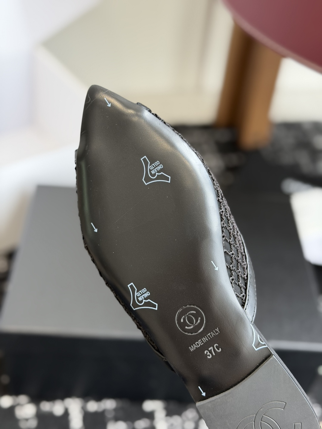 代购级Chanel26ss夏季新款网面尖头高跟穆勒凉拖网面低跟穆勒拖,以品牌标志性的双C标识搭配通透网面 代购级Chanel26ss夏季新款网面尖头高跟穆勒凉拖网面低跟穆勒拖,以品牌标志性的双C标识搭配通透网面