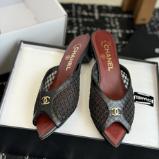 代购级Chanel26ss夏季新款网面尖头高跟穆勒凉拖网面低跟穆勒拖,以品牌标志性的双C标识搭配通透网面 代购级Chanel26ss夏季新款网面尖头高跟穆勒凉拖网面低跟穆勒拖,以品牌标志性的双C标识搭配通透网面