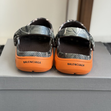 代购级Balenciaga 巴黎世家洞洞鞋 Balenciaga 春夏最新情侣款洞洞鞋,黑马单 代购级Balenciaga 巴黎世家洞洞鞋 Balenciaga 春夏最新情侣款洞洞鞋,黑马单