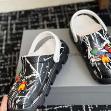代购级Balenciaga 巴黎世家洞洞鞋 Balenciaga 春夏最新情侣款洞洞鞋,黑马单 代购级Balenciaga 巴黎世家洞洞鞋 Balenciaga 春夏最新情侣款洞洞鞋,黑马单