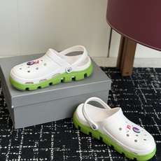 代购级Balenciaga 巴黎世家洞洞鞋 Balenciaga 春夏最新情侣款洞洞鞋,黑马单 代购级Balenciaga 巴黎世家洞洞鞋 Balenciaga 春夏最新情侣款洞洞鞋,黑马单