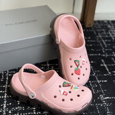 代购级Balenciaga 巴黎世家洞洞鞋 Balenciaga 春夏最新情侣款洞洞鞋,黑马单 代购级Balenciaga 巴黎世家洞洞鞋 Balenciaga 春夏最新情侣款洞洞鞋,黑马单