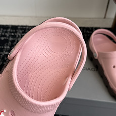 代购级Balenciaga 巴黎世家洞洞鞋 Balenciaga 春夏最新情侣款洞洞鞋,黑马单 代购级Balenciaga 巴黎世家洞洞鞋 Balenciaga 春夏最新情侣款洞洞鞋,黑马单