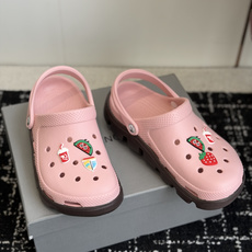 代购级Balenciaga 巴黎世家洞洞鞋 Balenciaga 春夏最新情侣款洞洞鞋,黑马单 代购级Balenciaga 巴黎世家洞洞鞋 Balenciaga 春夏最新情侣款洞洞鞋,黑马单