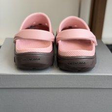 代购级Balenciaga 巴黎世家洞洞鞋 Balenciaga 春夏最新情侣款洞洞鞋,黑马单 代购级Balenciaga 巴黎世家洞洞鞋 Balenciaga 春夏最新情侣款洞洞鞋,黑马单