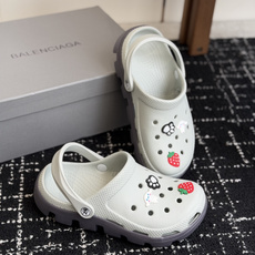 代购级Balenciaga 巴黎世家洞洞鞋 Balenciaga 春夏最新情侣款洞洞鞋,黑马单 代购级Balenciaga 巴黎世家洞洞鞋 Balenciaga 春夏最新情侣款洞洞鞋,黑马单