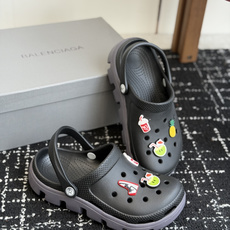 代购级Balenciaga 巴黎世家洞洞鞋 Balenciaga 春夏最新情侣款洞洞鞋,黑马单 代购级Balenciaga 巴黎世家洞洞鞋 Balenciaga 春夏最新情侣款洞洞鞋,黑马单