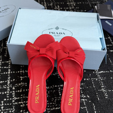 代购级Prada 26ss 新款绝美蝴蝶结网面跟鞋 时尚界久违的极简之美经典时尚配色 毫不费力的优雅风来 代购级Prada 26ss 新款绝美蝴蝶结网面跟鞋 时尚界久违的极简之美经典时尚配色 毫不费力的优雅风来