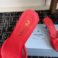 代购级Prada 26ss 新款绝美蝴蝶结网面跟鞋 时尚界久违的极简之美经典时尚配色 毫不费力的优雅风来 代购级Prada 26ss 新款绝美蝴蝶结网面跟鞋 时尚界久违的极简之美经典时尚配色 毫不费力的优雅风来