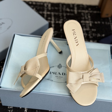 代购级Prada 26ss 新款绝美蝴蝶结网面跟鞋 时尚界久违的极简之美经典时尚配色 毫不费力的优雅风来 代购级Prada 26ss 新款绝美蝴蝶结网面跟鞋 时尚界久违的极简之美经典时尚配色 毫不费力的优雅风来