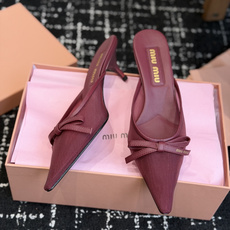 Miu Miu 缪缪 26ss春夏新款 尖头高跟鞋网红爆款上脚非常完美 穿搭配 此鞋 网面+蝴蝶结 优雅 Miu Miu 缪缪 26ss春夏新款 尖头高跟鞋网红爆款上脚非常完美 穿搭配 此鞋 网面+蝴蝶结 优雅