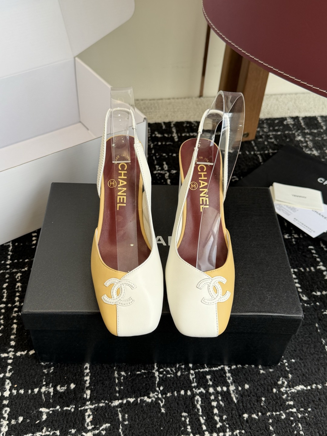 代购级CHANEL 香奈儿 26ss 春夏秀款中空凉鞋 第一眼看上就被种草了根据天气变化自由穿搭！套上袜