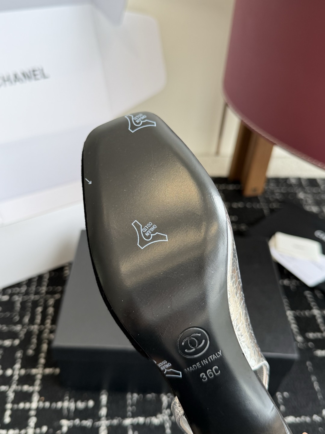 代购级CHANEL 香奈儿 26ss 春夏秀款中空凉鞋 第一眼看上就被种草了根据天气变化自由穿搭！套上袜