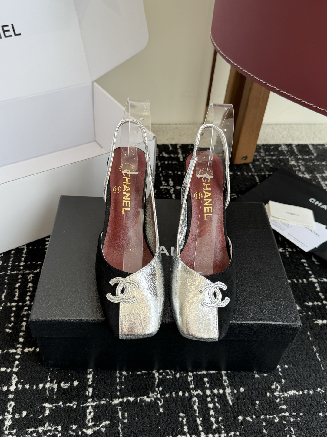 代购级CHANEL 香奈儿 26ss 春夏秀款中空凉鞋 第一眼看上就被种草了根据天气变化自由穿搭！套上袜