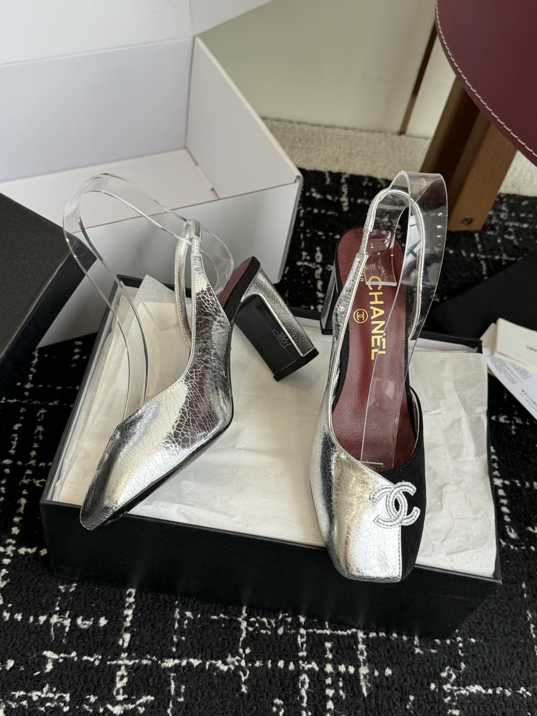 代购级CHANEL 香奈儿 26ss 春夏秀款中空凉鞋 第一眼看上就被种草了根据天气变化自由穿搭！套上袜