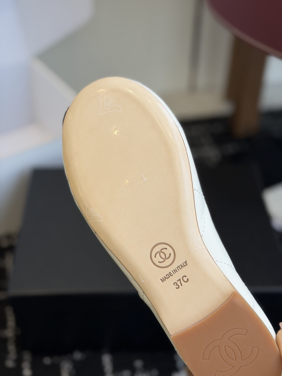 代购级Chanel 26ss 春夏系列芭蕾舞鞋复古款来袭非常火的大双C设计手工车线非常耗时耗力面料：进口