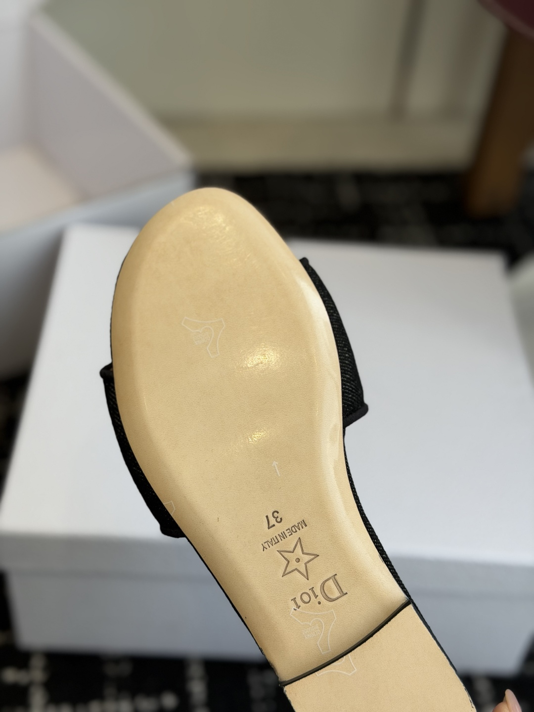 代购级平底 🌾26ss春夏新款Dior 迪奥 Medaillon 牛仔布CD字母刺绣平底凉拖鞋 棉质刺绣