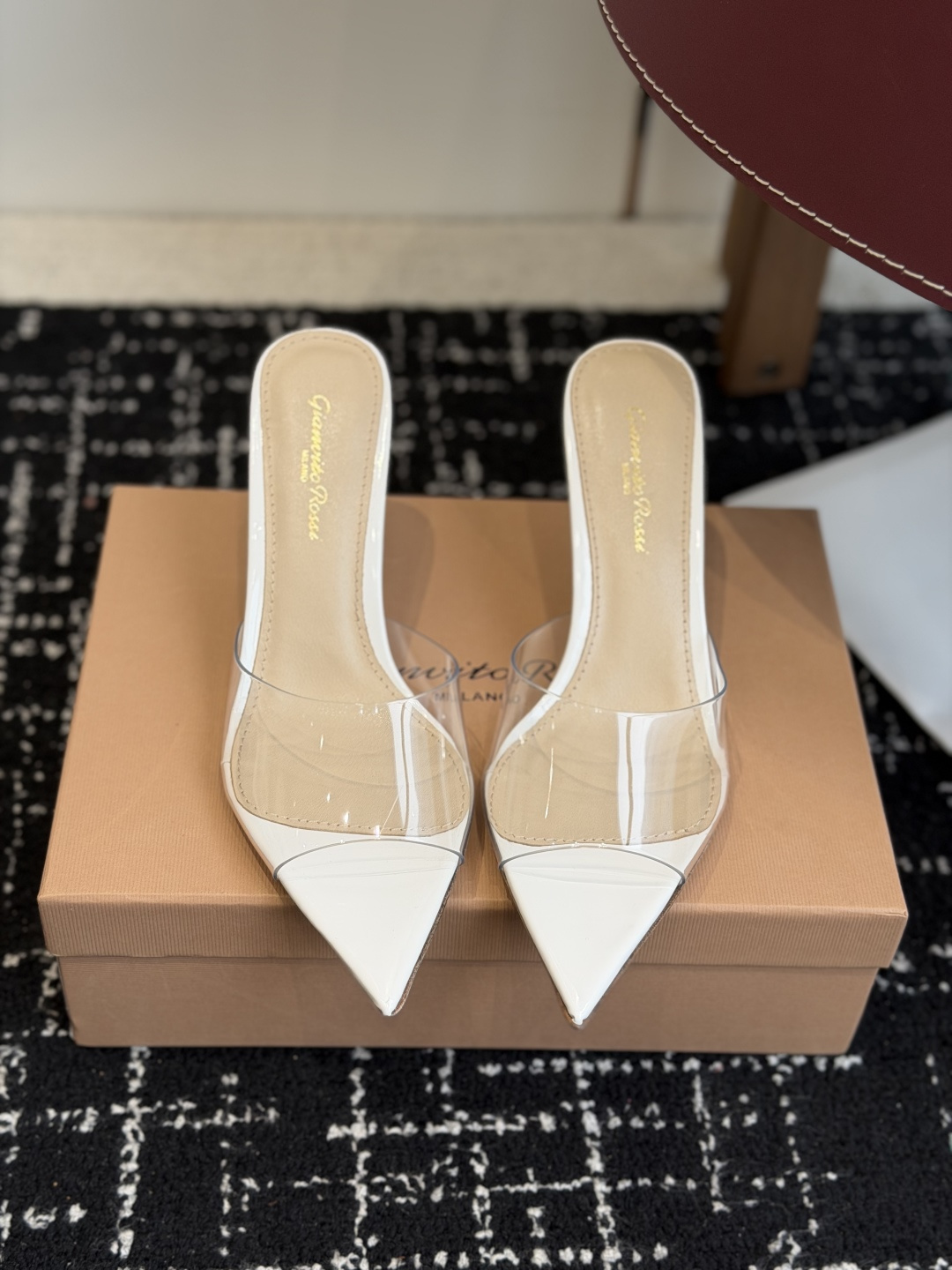 代购级吉安维托·罗西Gianvito Rossi 26春夏 尖头 细跟 凉拖鞋！轻松移动，高跟凉拖鞋！特