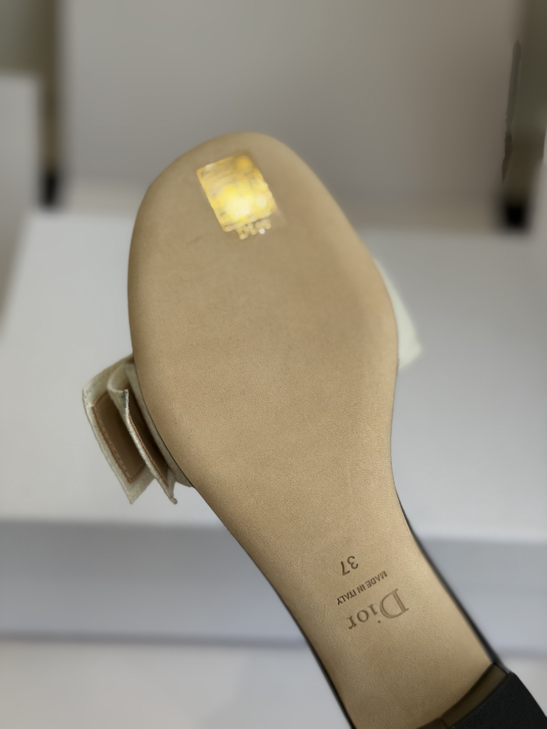 东莞代购级DIOR 迪奥新品编织袋电绣凉拖 休闲度假风 夏日必入搭配单品 面料：立体刺绣 飞织内里：垫脚