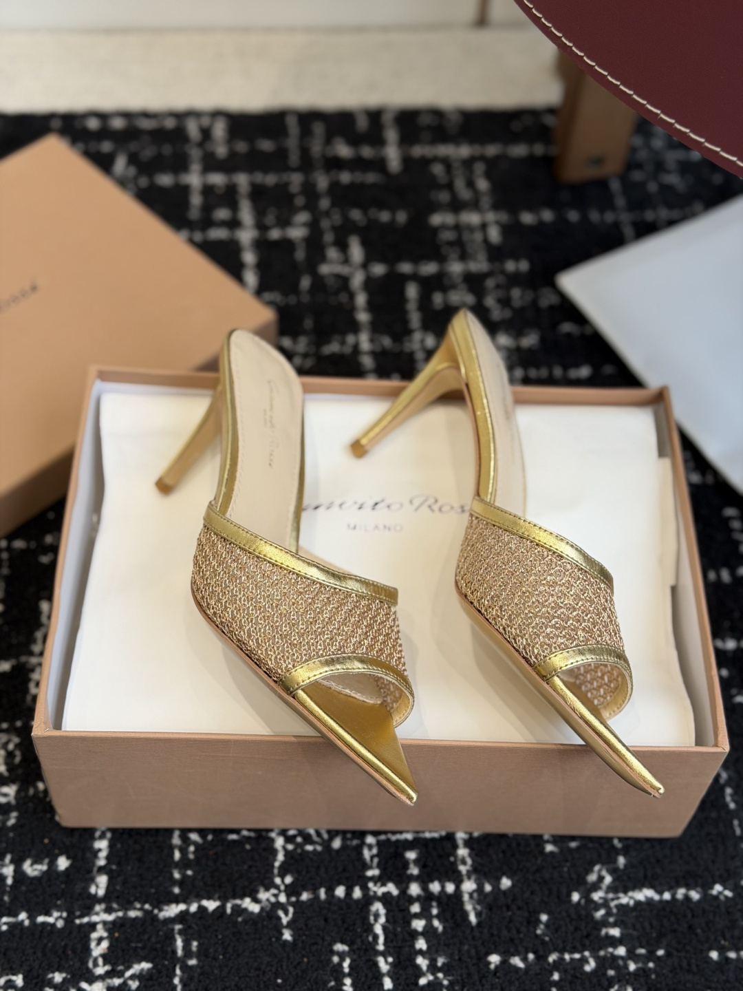 代购级吉安维托·罗西Gianvito Rossi 26春夏 尖头 细跟 凉拖鞋！轻松移动，高跟凉拖鞋！特