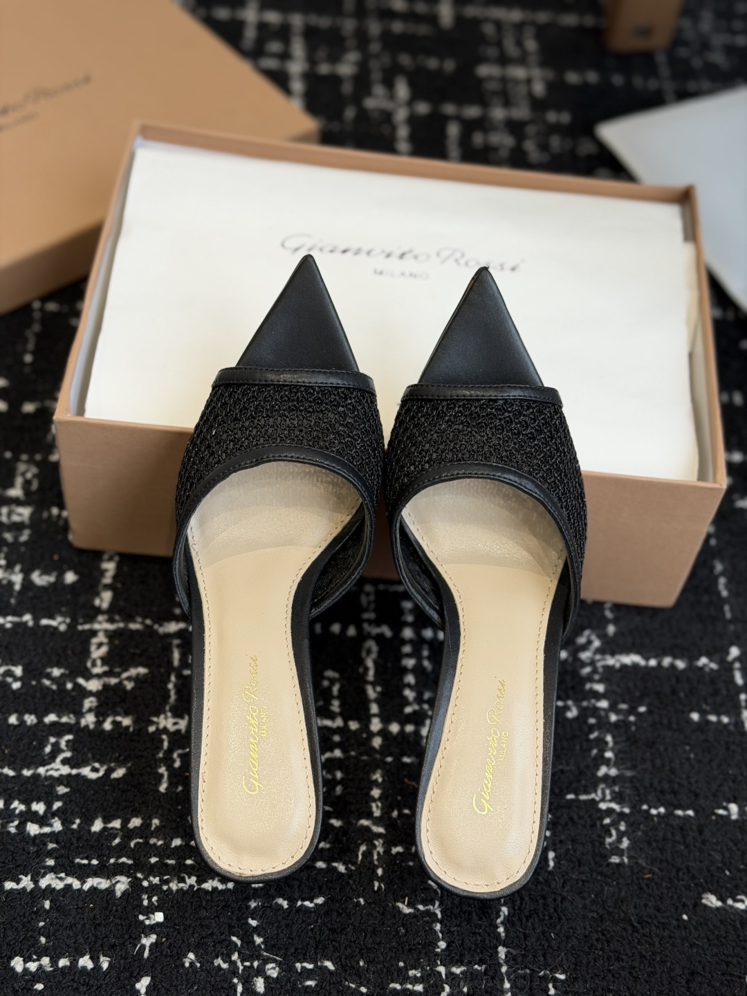 代购级吉安维托·罗西Gianvito Rossi 26春夏 尖头 细跟 凉拖鞋！轻松移动，高跟凉拖鞋！特