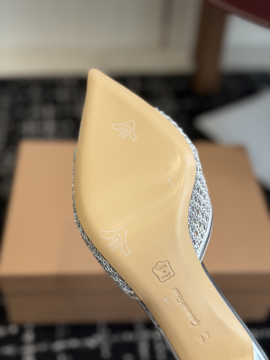 代购级吉安维托·罗西Gianvito Rossi 26春夏 尖头 细跟 凉拖鞋！轻松移动，高跟凉拖鞋！特