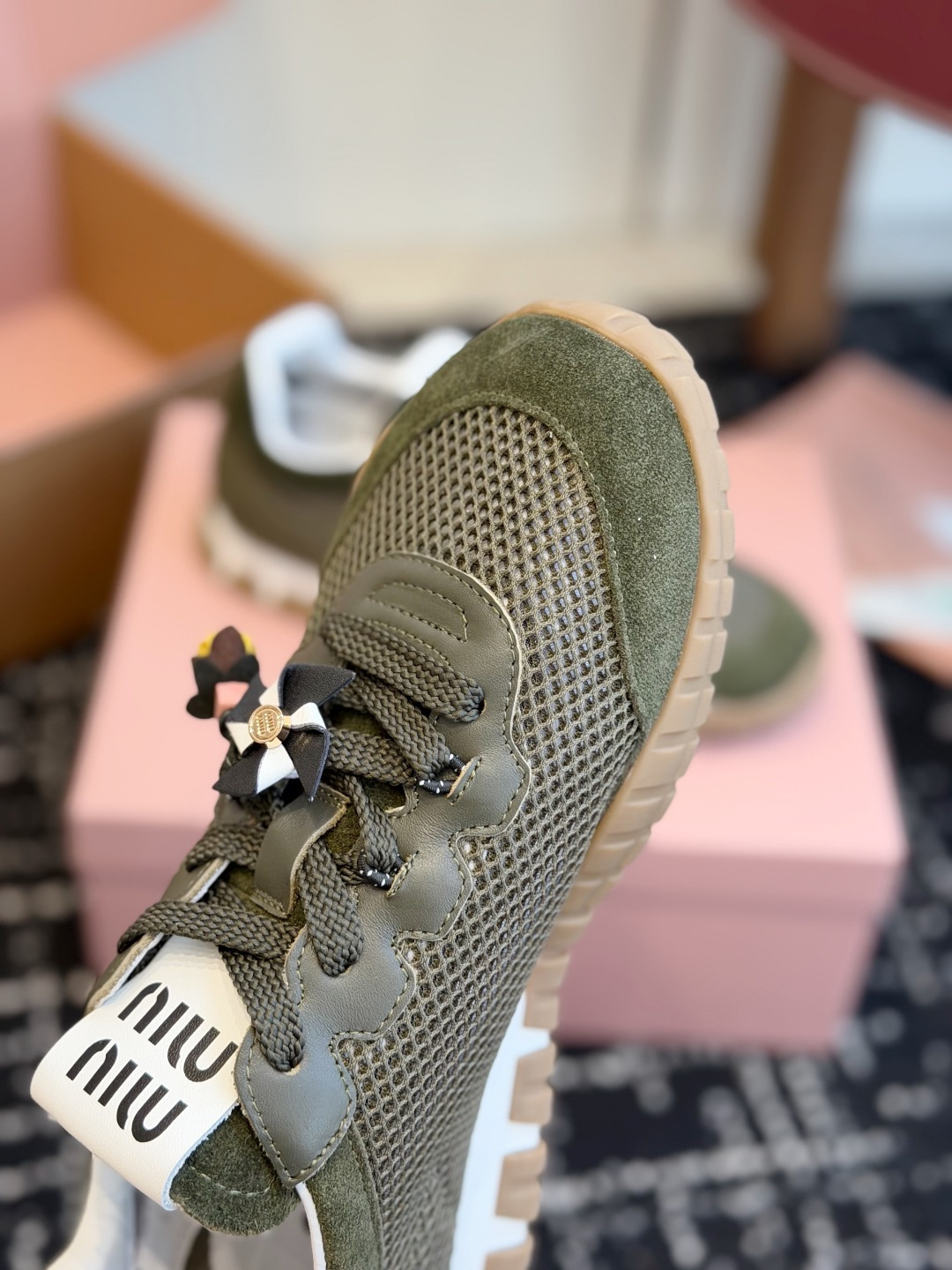 代购级(⚠️官网同步✈️盒包装)Miu Miu 26ss 新色 春夏新款走秀MiuMiu 情侣款 玛丽 代购级(⚠️官网同步✈️盒包装)Miu Miu 26ss 新色 春夏新款走秀MiuMiu 情侣款 玛丽