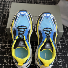 代购级Balen&ciaga 新款情侣款老爹鞋对于热衷鞋文化的朋友们来说 必然知道这指的是巴黎世家了!把 代购级Balen&ciaga 新款情侣款老爹鞋对于热衷鞋文化的朋友们来说 必然知道这指的是巴黎世家了!把