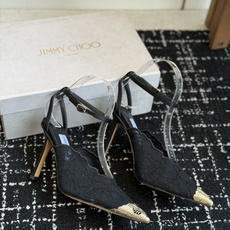 代购级Jimmy Choo jc 周仰杰 新款蕾丝高跟鞋,这对复古小蕾丝,绝对是鞋柜C位的不二之选! 代购级Jimmy Choo jc 周仰杰 新款蕾丝高跟鞋,这对复古小蕾丝,绝对是鞋柜C位的不二之选!