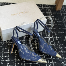 代购级Jimmy Choo jc 周仰杰 新款蕾丝高跟鞋,这对复古小蕾丝,绝对是鞋柜C位的不二之选! 代购级Jimmy Choo jc 周仰杰 新款蕾丝高跟鞋,这对复古小蕾丝,绝对是鞋柜C位的不二之选!