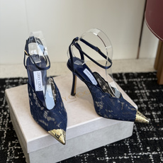 代购级Jimmy Choo jc 周仰杰 新款蕾丝高跟鞋,这对复古小蕾丝,绝对是鞋柜C位的不二之选! 代购级Jimmy Choo jc 周仰杰 新款蕾丝高跟鞋,这对复古小蕾丝,绝对是鞋柜C位的不二之选!
