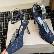 代购级Jimmy Choo jc 周仰杰 新款蕾丝高跟鞋,这对复古小蕾丝,绝对是鞋柜C位的不二之选! 代购级Jimmy Choo jc 周仰杰 新款蕾丝高跟鞋,这对复古小蕾丝,绝对是鞋柜C位的不二之选!