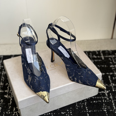 代购级Jimmy Choo jc 周仰杰 新款蕾丝高跟鞋,这对复古小蕾丝,绝对是鞋柜C位的不二之选! 代购级Jimmy Choo jc 周仰杰 新款蕾丝高跟鞋,这对复古小蕾丝,绝对是鞋柜C位的不二之选!