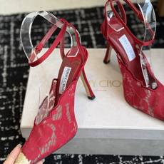 代购级Jimmy Choo jc 周仰杰 新款蕾丝高跟鞋,这对复古小蕾丝,绝对是鞋柜C位的不二之选! 代购级Jimmy Choo jc 周仰杰 新款蕾丝高跟鞋,这对复古小蕾丝,绝对是鞋柜C位的不二之选!