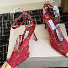 代购级Jimmy Choo jc 周仰杰 新款蕾丝高跟鞋,这对复古小蕾丝,绝对是鞋柜C位的不二之选! 代购级Jimmy Choo jc 周仰杰 新款蕾丝高跟鞋,这对复古小蕾丝,绝对是鞋柜C位的不二之选!
