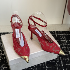 代购级Jimmy Choo jc 周仰杰 新款蕾丝高跟鞋,这对复古小蕾丝,绝对是鞋柜C位的不二之选! 代购级Jimmy Choo jc 周仰杰 新款蕾丝高跟鞋,这对复古小蕾丝,绝对是鞋柜C位的不二之选!