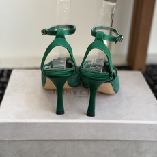 代购级Jimmy Choo jc 周仰杰 新款蕾丝高跟鞋,这对复古小蕾丝,绝对是鞋柜C位的不二之选! 代购级Jimmy Choo jc 周仰杰 新款蕾丝高跟鞋,这对复古小蕾丝,绝对是鞋柜C位的不二之选!
