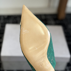 代购级Jimmy Choo jc 周仰杰 新款蕾丝高跟鞋,这对复古小蕾丝,绝对是鞋柜C位的不二之选! 代购级Jimmy Choo jc 周仰杰 新款蕾丝高跟鞋,这对复古小蕾丝,绝对是鞋柜C位的不二之选!