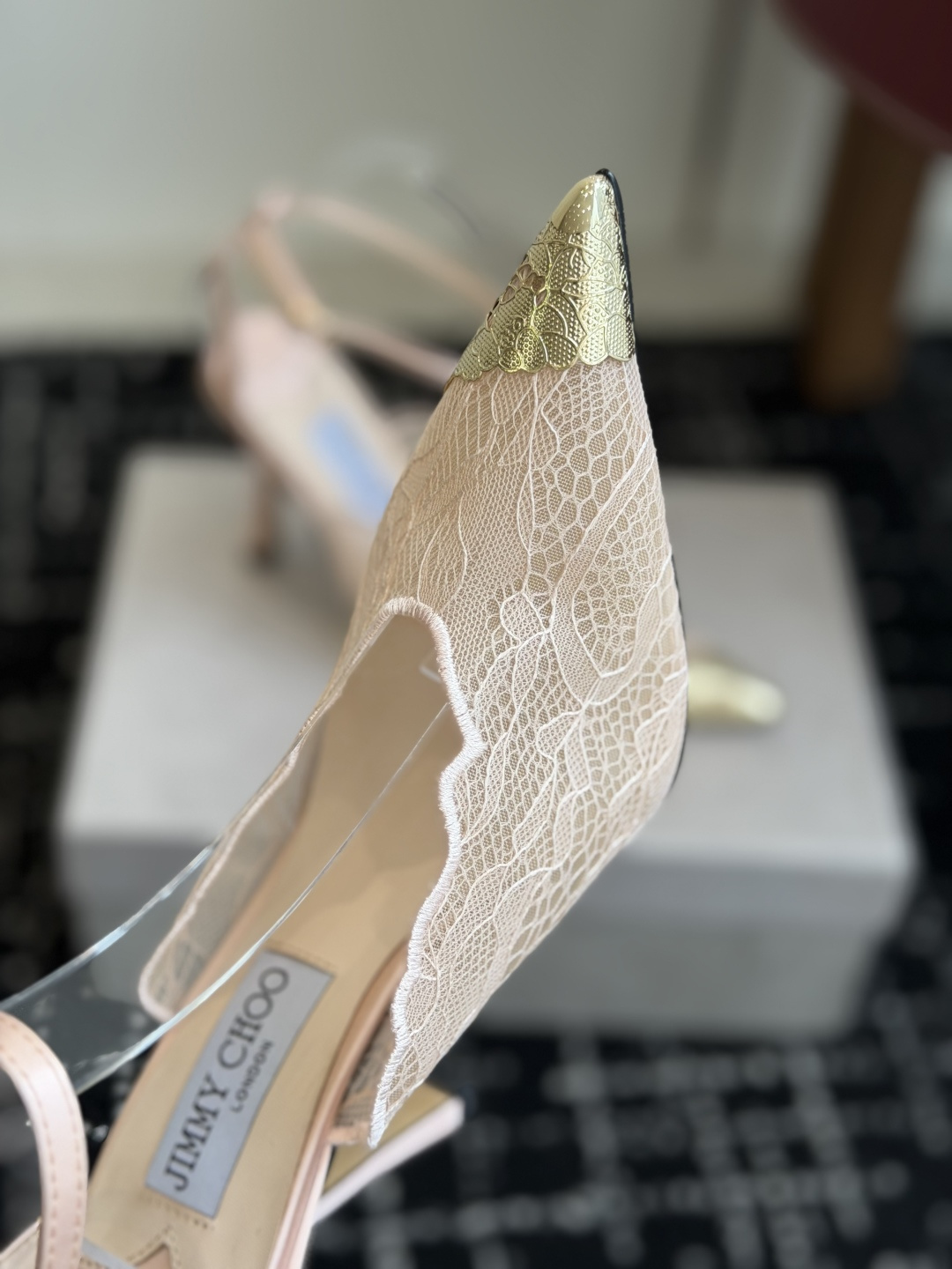 代购级Jimmy Choo jc 周仰杰 新款蕾丝高跟鞋,这对复古小蕾丝,绝对是鞋柜C位的不二之选! 代购级Jimmy Choo jc 周仰杰 新款蕾丝高跟鞋,这对复古小蕾丝,绝对是鞋柜C位的不二之选!