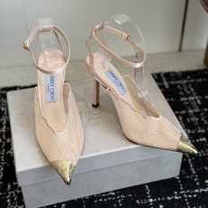 代购级Jimmy Choo jc 周仰杰 新款蕾丝高跟鞋,这对复古小蕾丝,绝对是鞋柜C位的不二之选! 代购级Jimmy Choo jc 周仰杰 新款蕾丝高跟鞋,这对复古小蕾丝,绝对是鞋柜C位的不二之选!