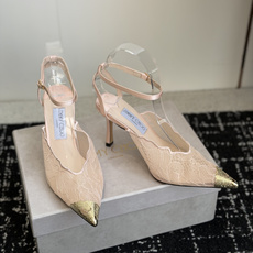 代购级Jimmy Choo jc 周仰杰 新款蕾丝高跟鞋,这对复古小蕾丝,绝对是鞋柜C位的不二之选! 代购级Jimmy Choo jc 周仰杰 新款蕾丝高跟鞋,这对复古小蕾丝,绝对是鞋柜C位的不二之选!