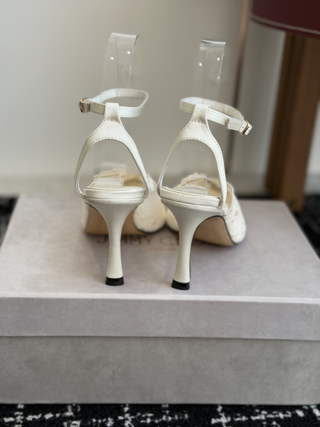 代购级Jimmy Choo jc  周仰杰  新款蕾丝高跟鞋，这对复古小蕾丝，绝对是鞋柜C位的不二之选！