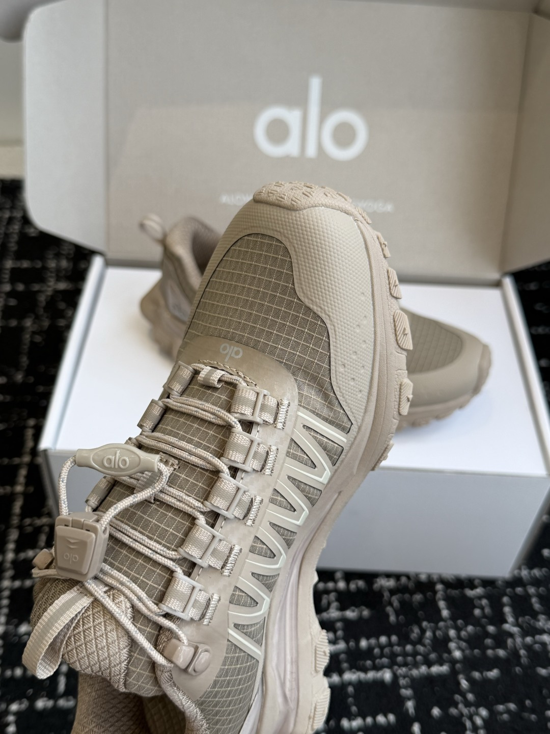 代购级alo25s 春夏新款 厚底舒适 情侣款 休闲 运动跑步瑜伽鞋alo比耐克更懂女生！上脚超级百搭！
