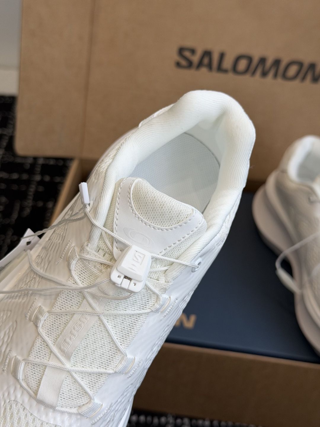 代购级Salomon𝐱 MM6 萨洛蒙联名马吉拉 26ss户外 休闲 运动鞋原版购入开发 做货 这款由M