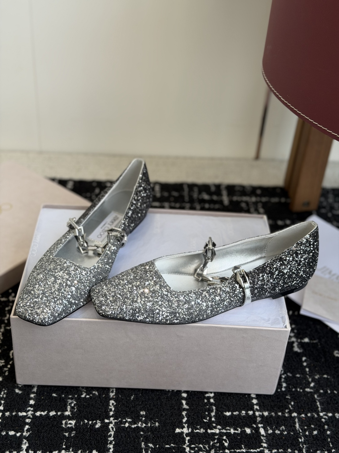 东莞代购级Jimmy Choo 26ss新品方头单鞋 高品质颜值单品推荐，贸易公司订单同步专柜 主打精致